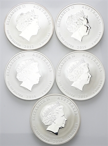 LOTTI MULTIPLI - Australia. Elisabetta II, 1952-2022. - Lotto di n. 5 - 1 Dollaro Lunar Series, anno del Dragone (2012), della capra (2015), dela cavallo (2014), del serpente (2013) e della scimmia (2016).