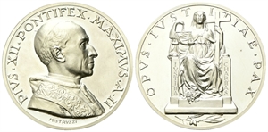 ROMA - Pio XII (Eugenio Pacelli), 1939-1958. - Medaglia 1940 a. II opus A. Mistruzzi.