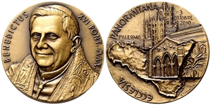 ROMA - Benedetto XVI (Joseph Aloisius Ratzinger), 2005-2013. - Medaglia 2010 opus W. Matton e V.V. Cimarosti.
